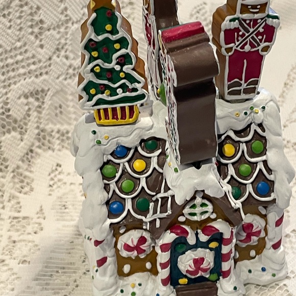 Vintage Gingerbread House Pate Set, 4 Decorative knives Sit in House - Picture 10 of 12